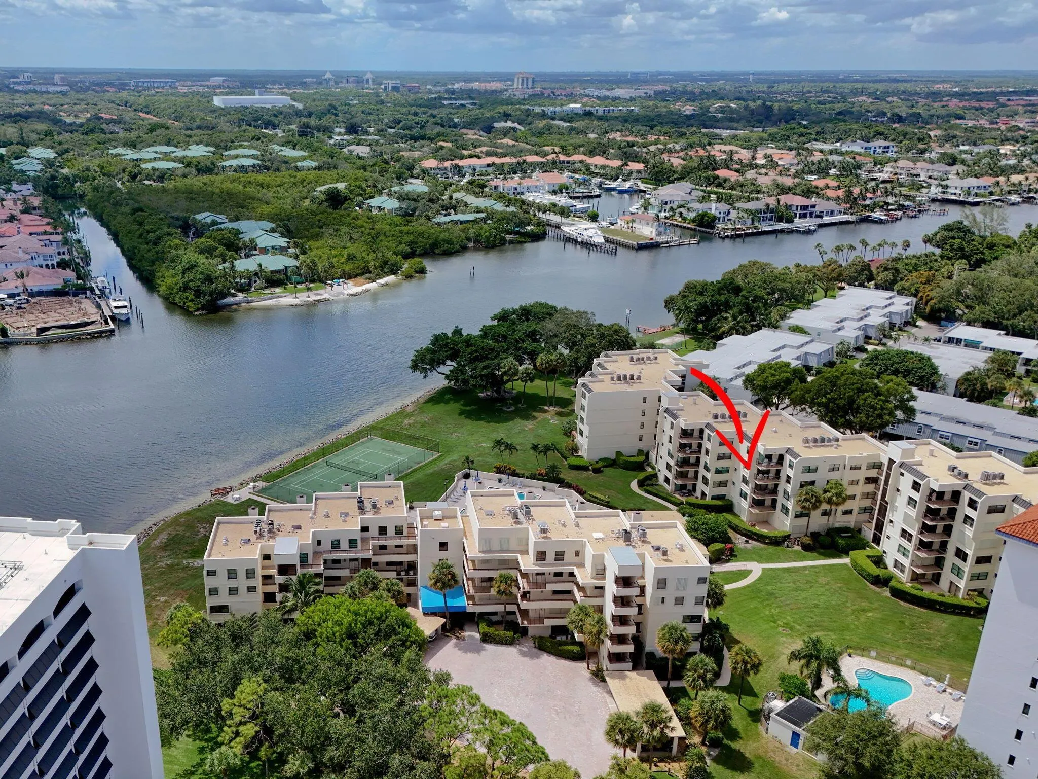 372 Golfview Road, #403