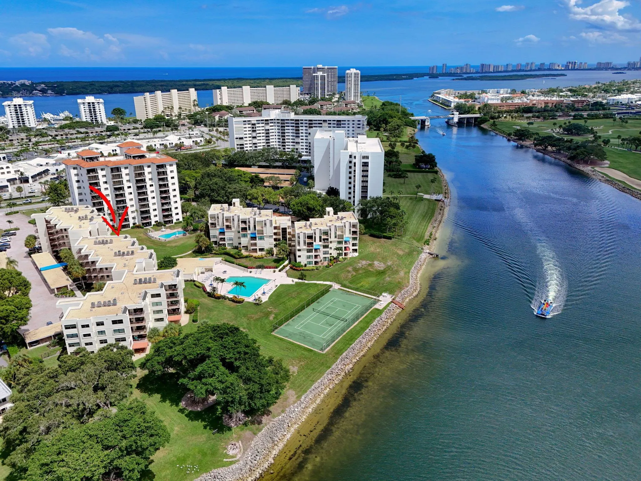 372 Golfview Road, #403