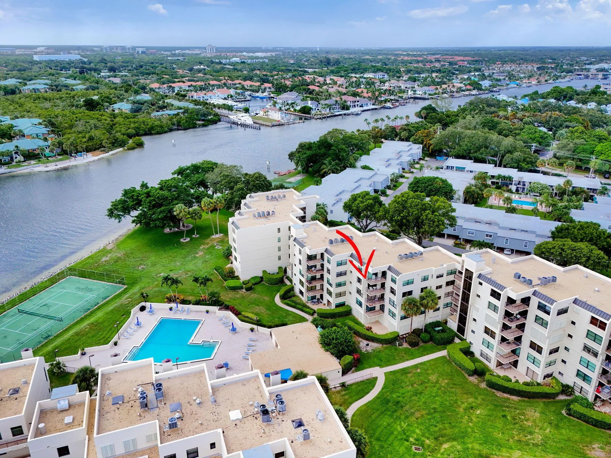 372 Golfview Road, #403