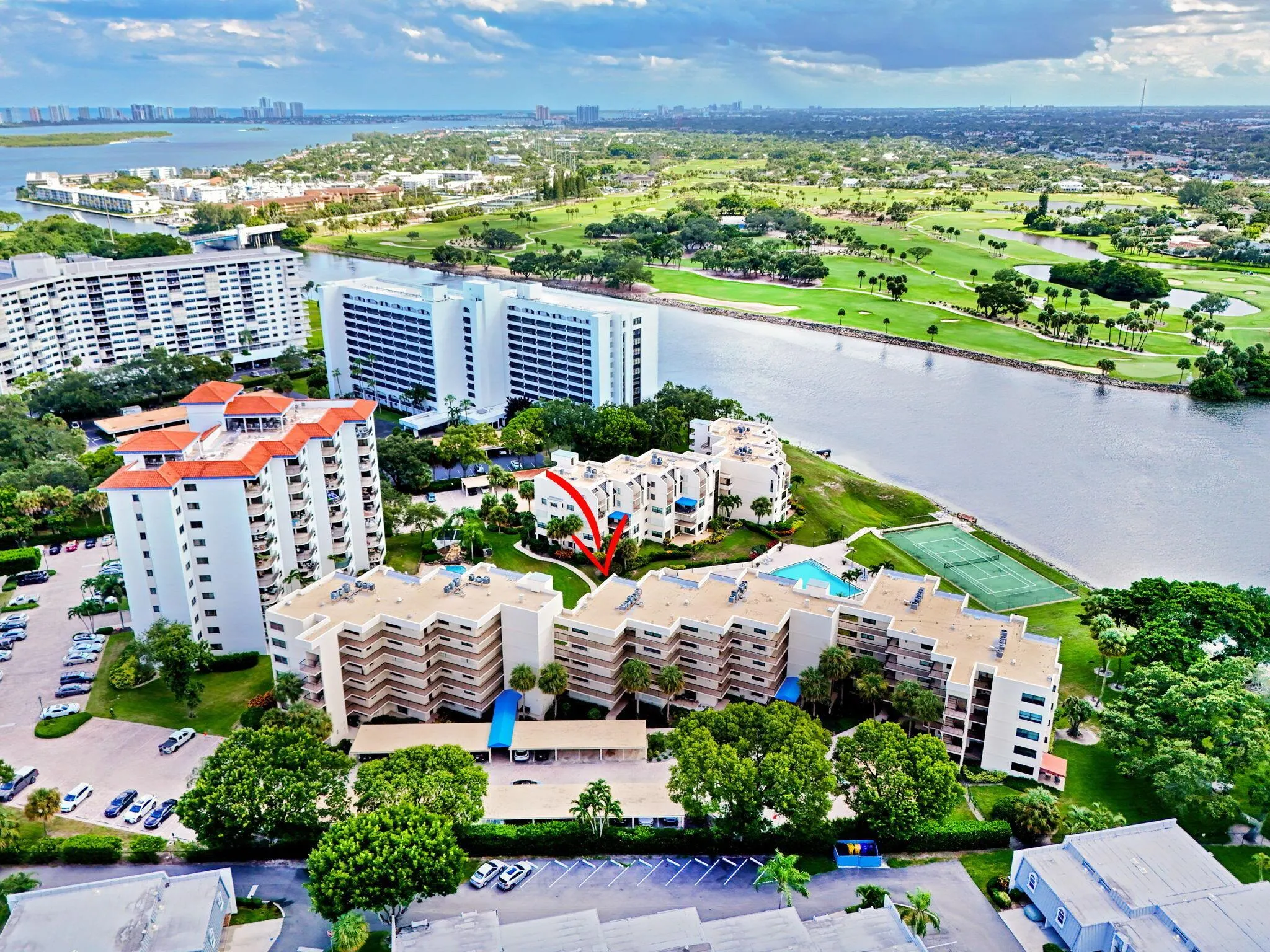 372 Golfview Road, #403