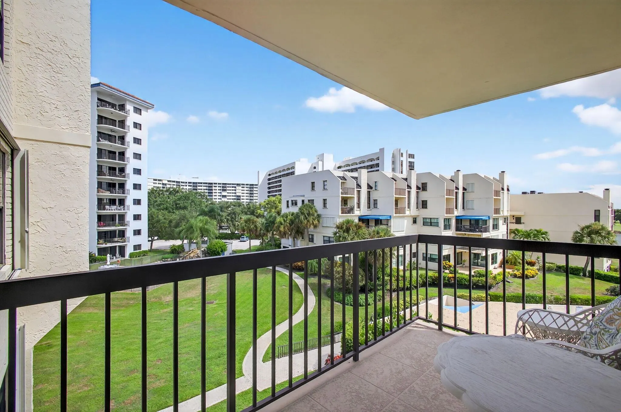 372 Golfview Road, #403
