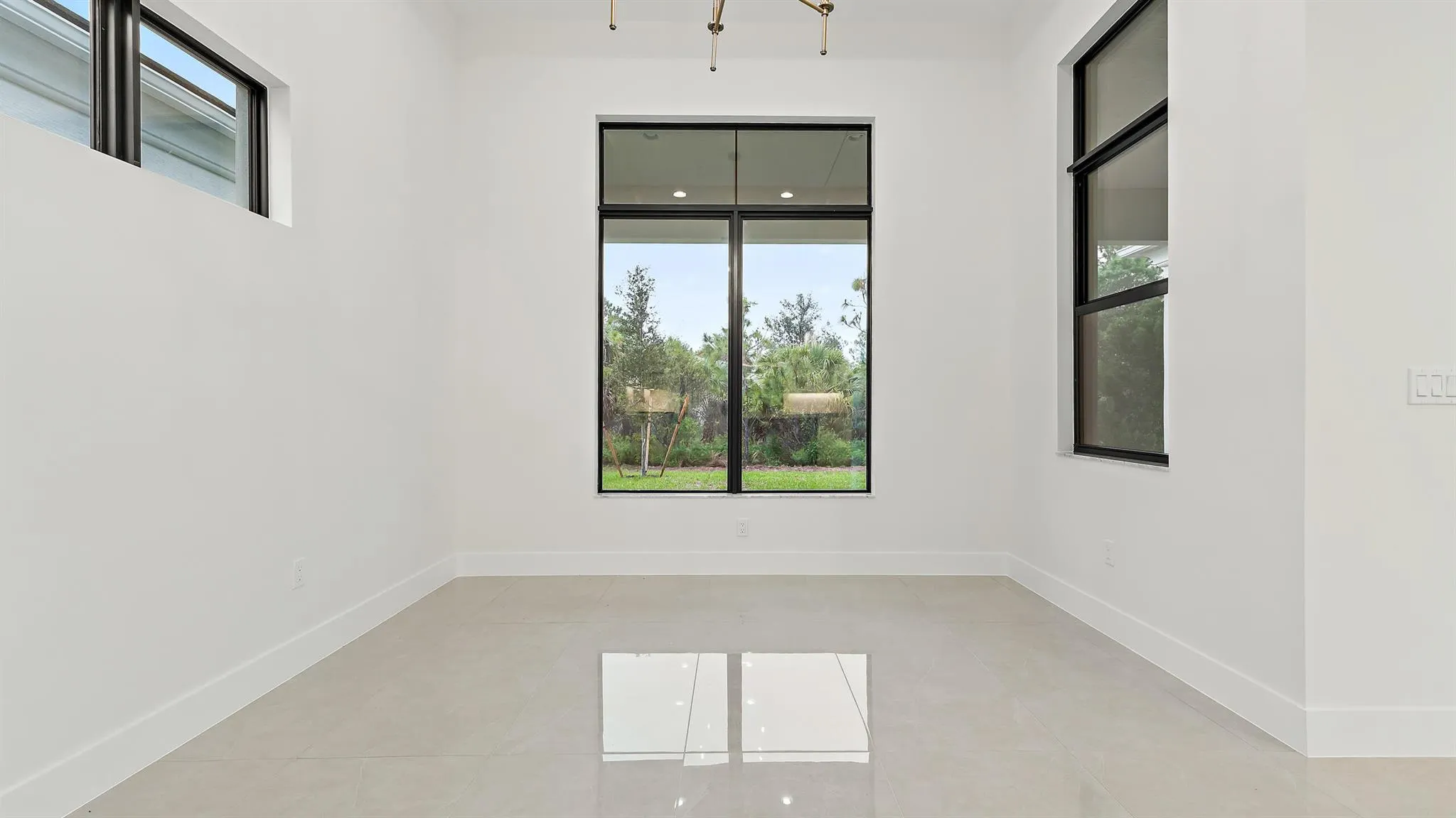 13258 Artisan Circle