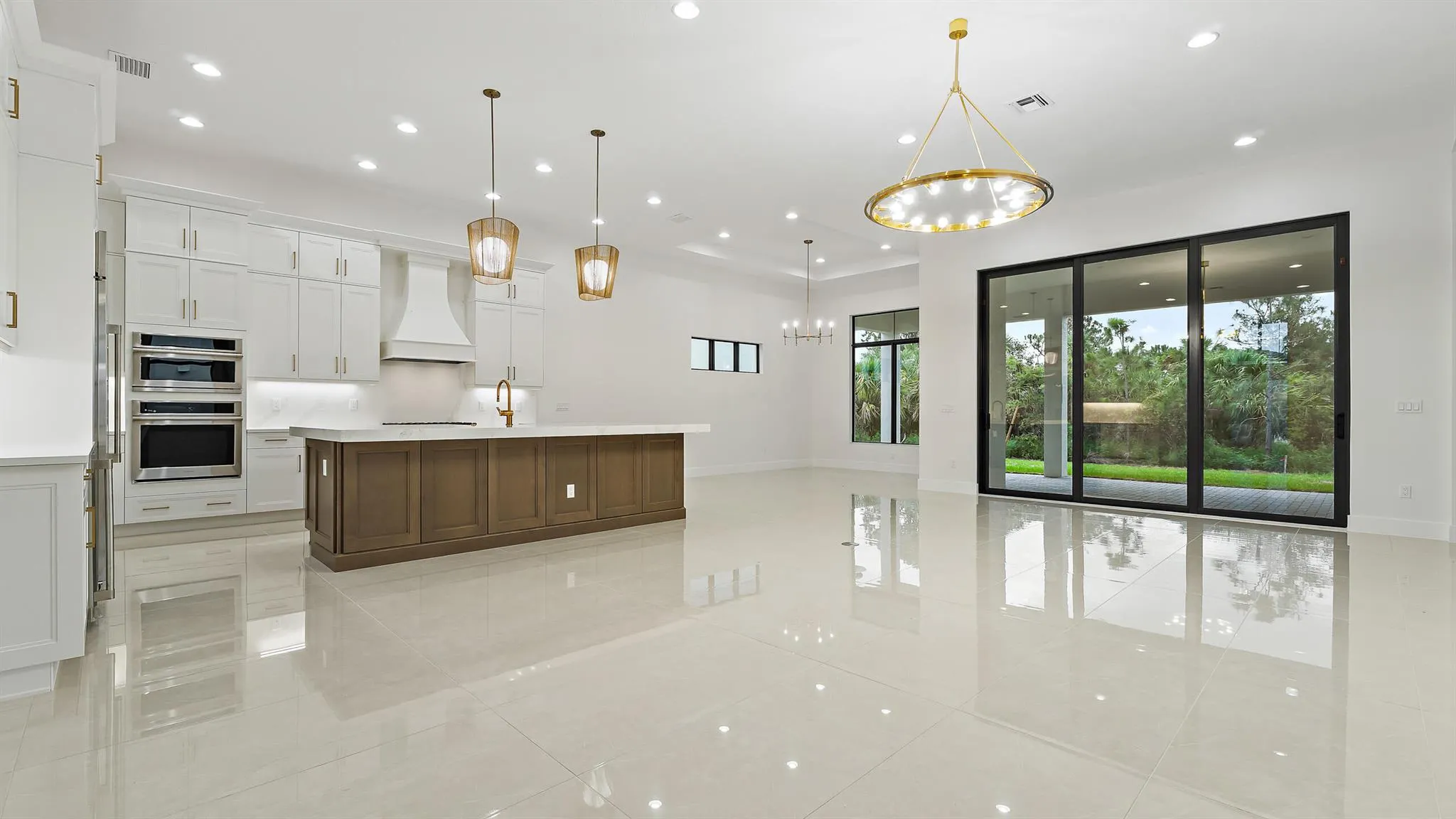 13258 Artisan Circle