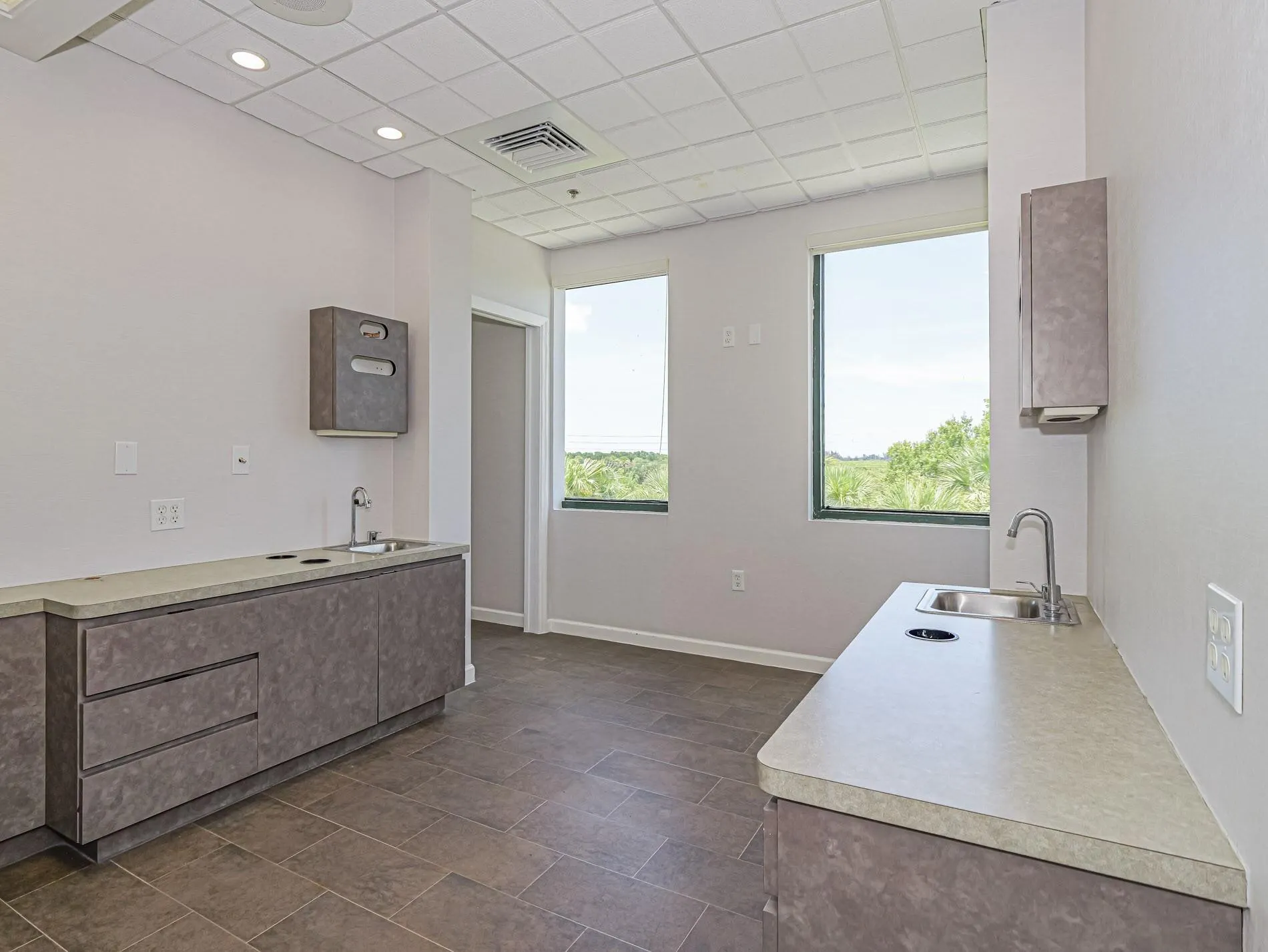 3755 37th Terrace, #Suite E