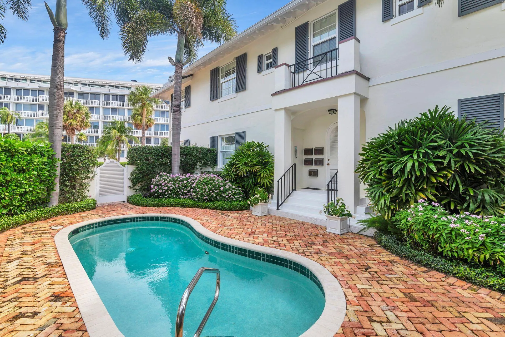 146 Sunset Avenue, #C
