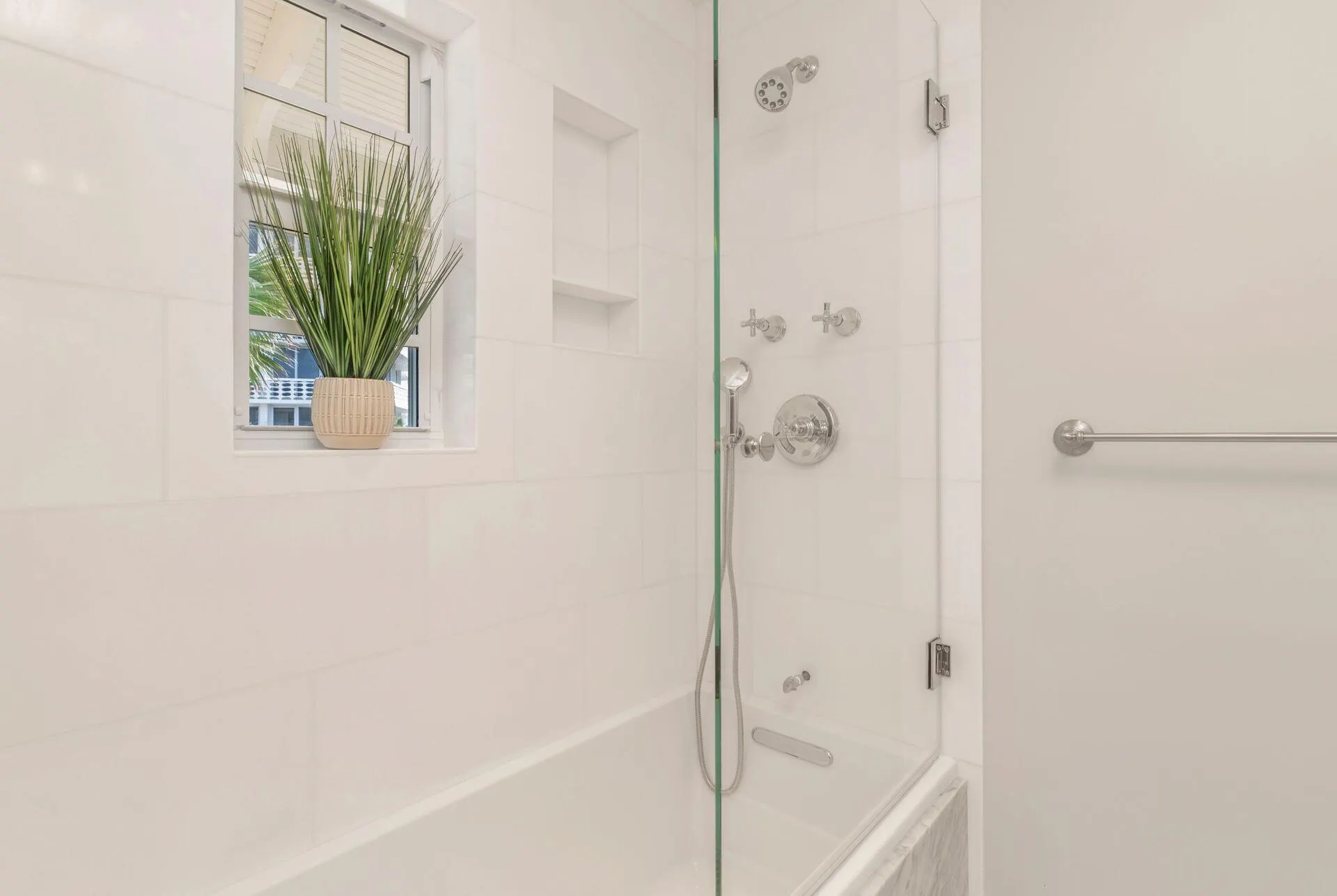 146 Sunset Avenue, #C
