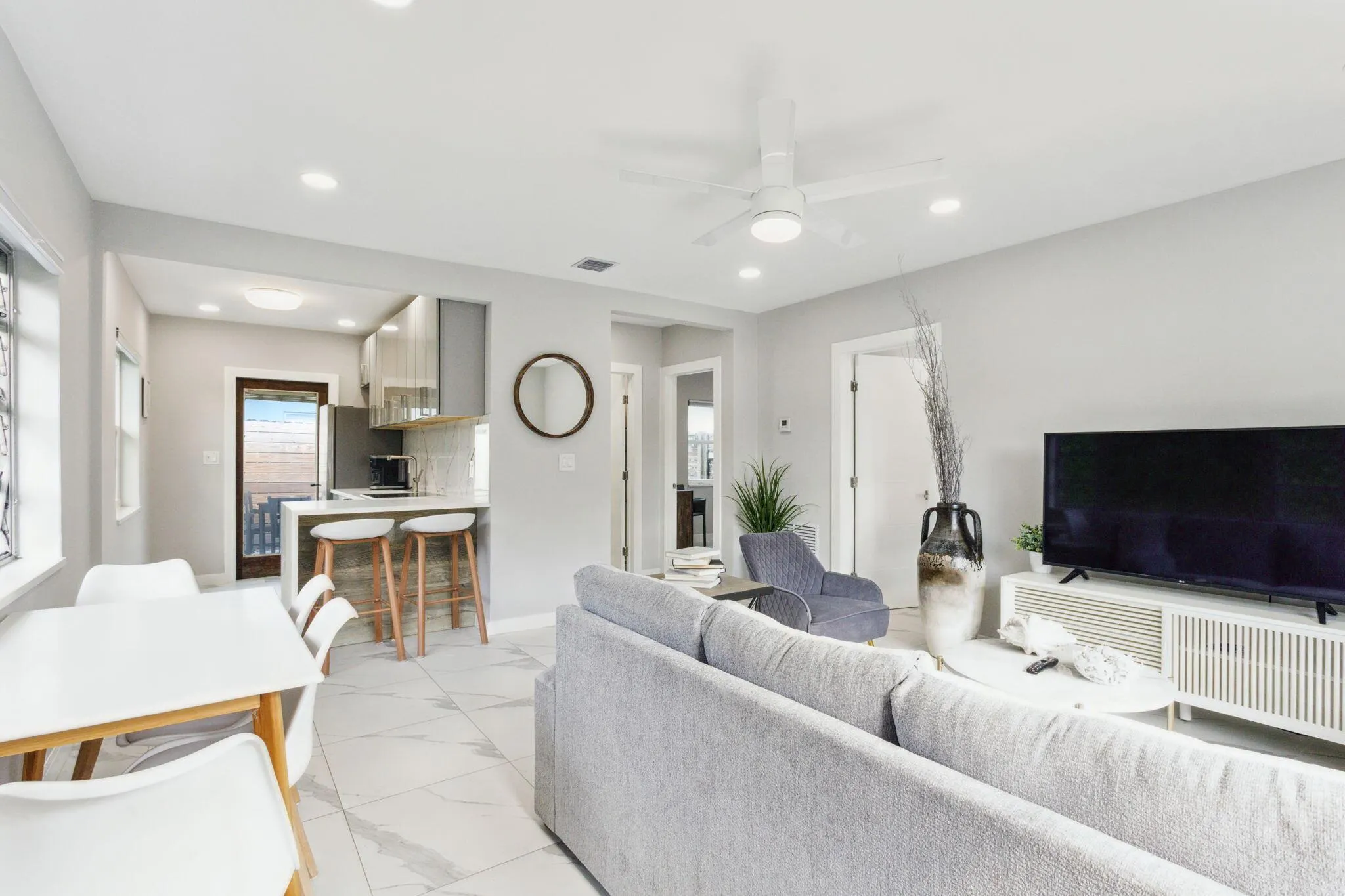 711 SE 2nd Street, #1