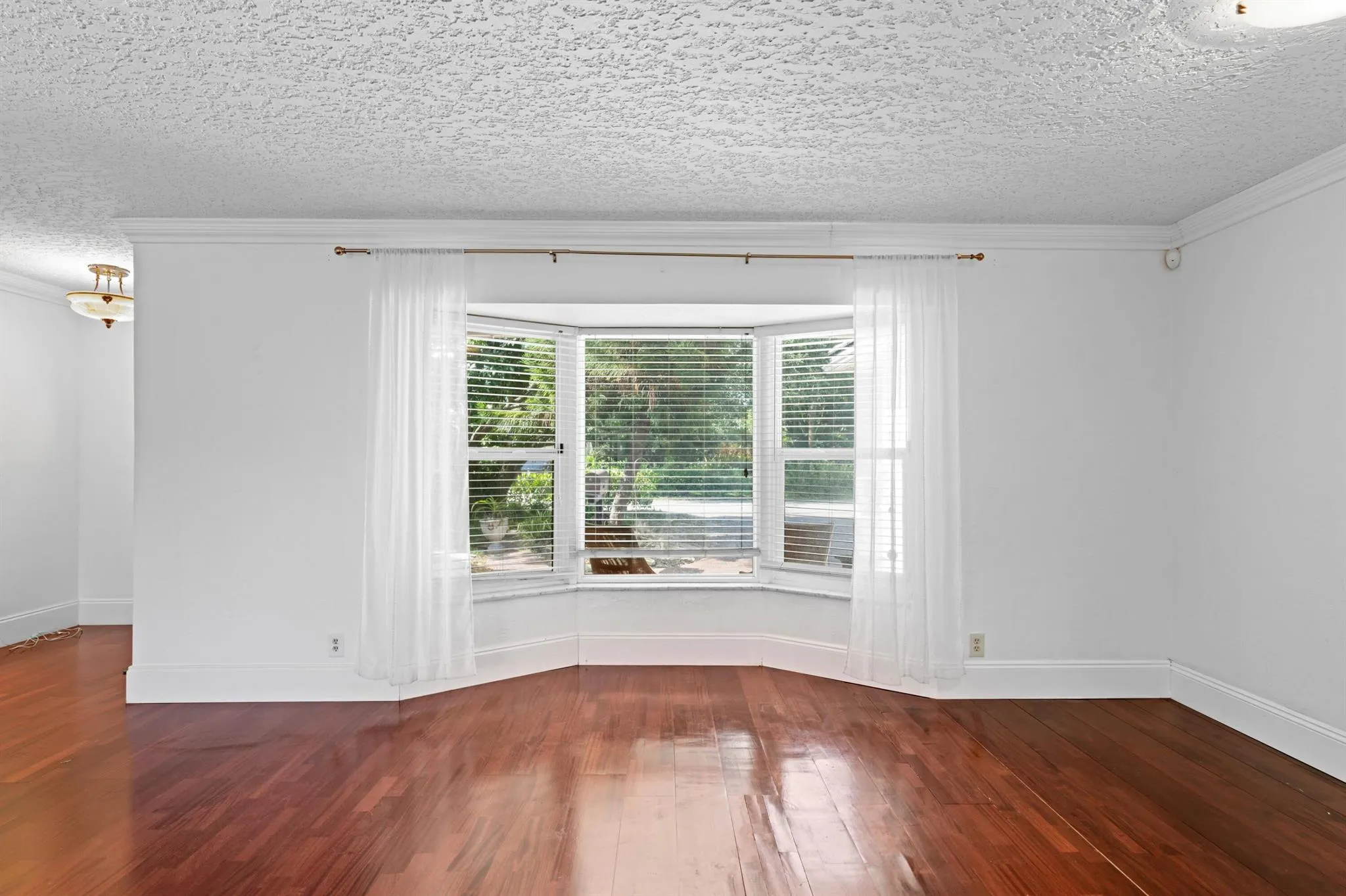 899 NW 6th Drive