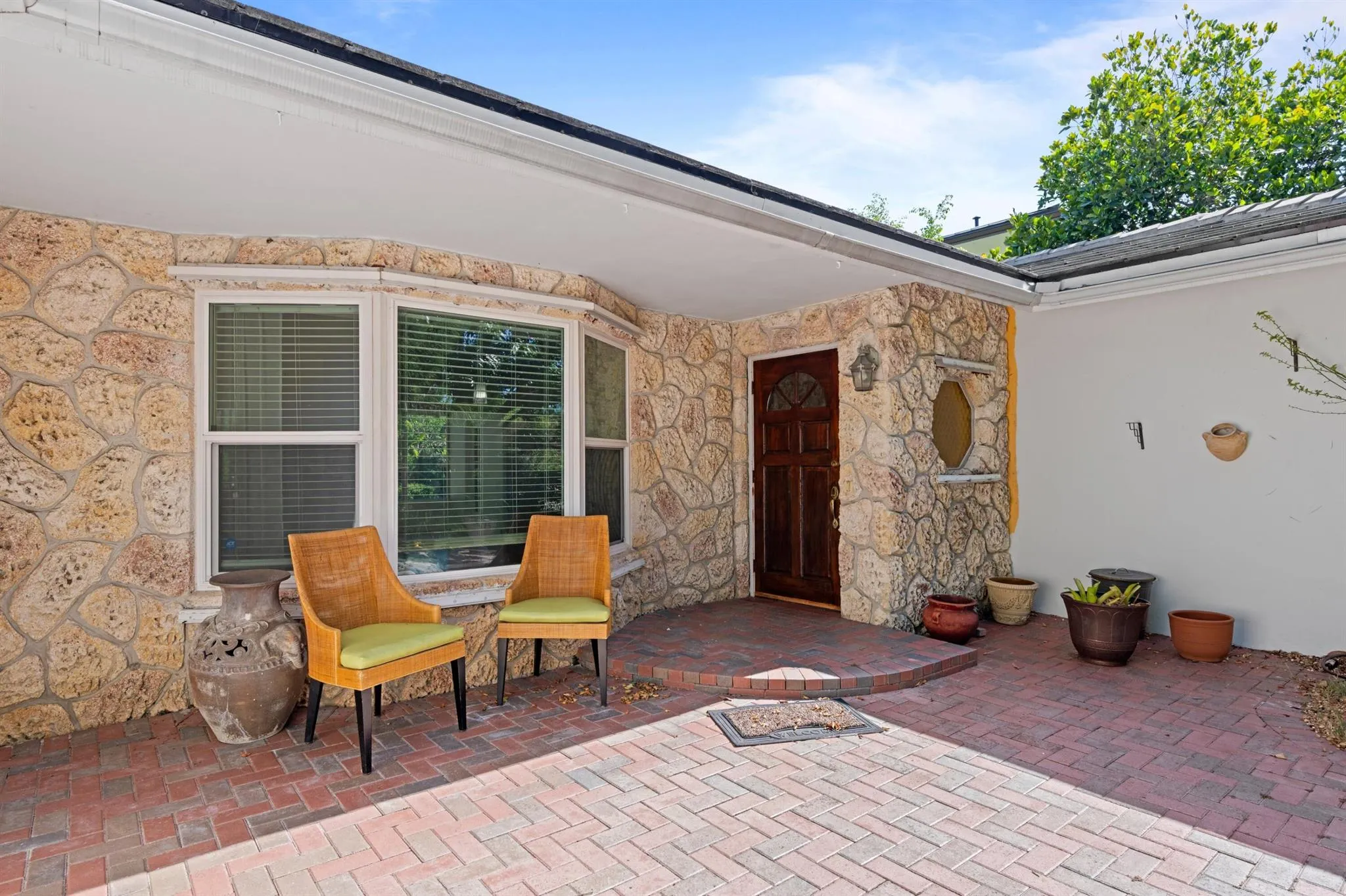 899 NW 6th Drive