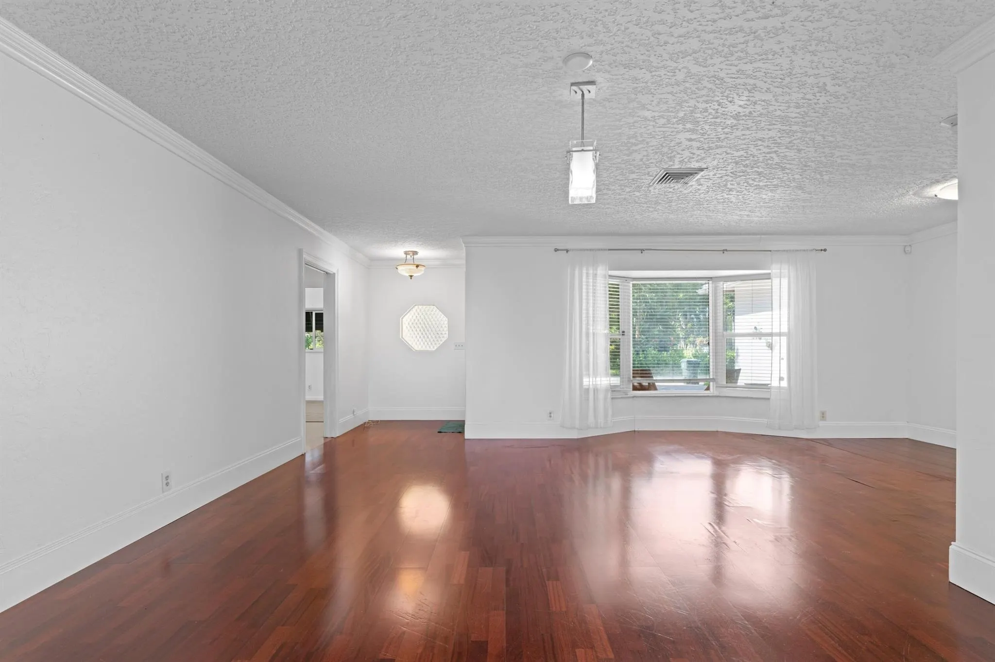 899 NW 6th Drive
