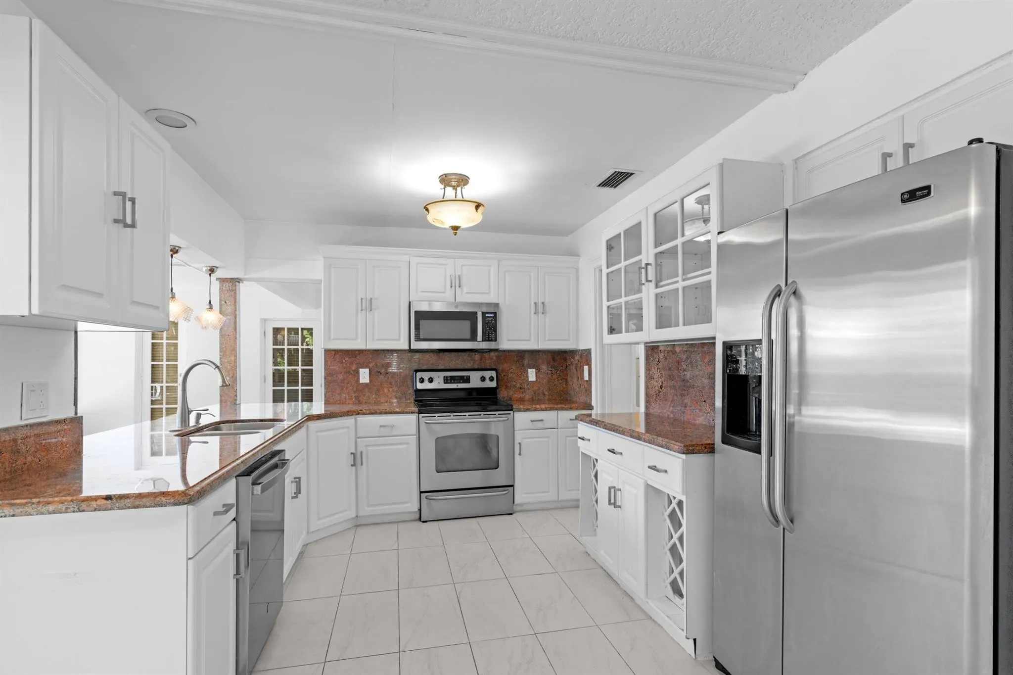 899 NW 6th Drive