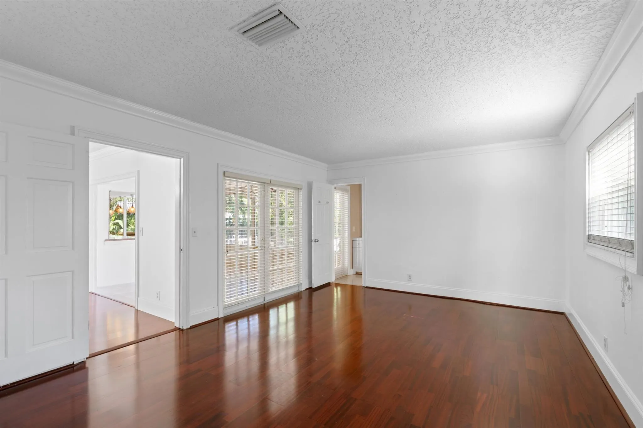 899 NW 6th Drive