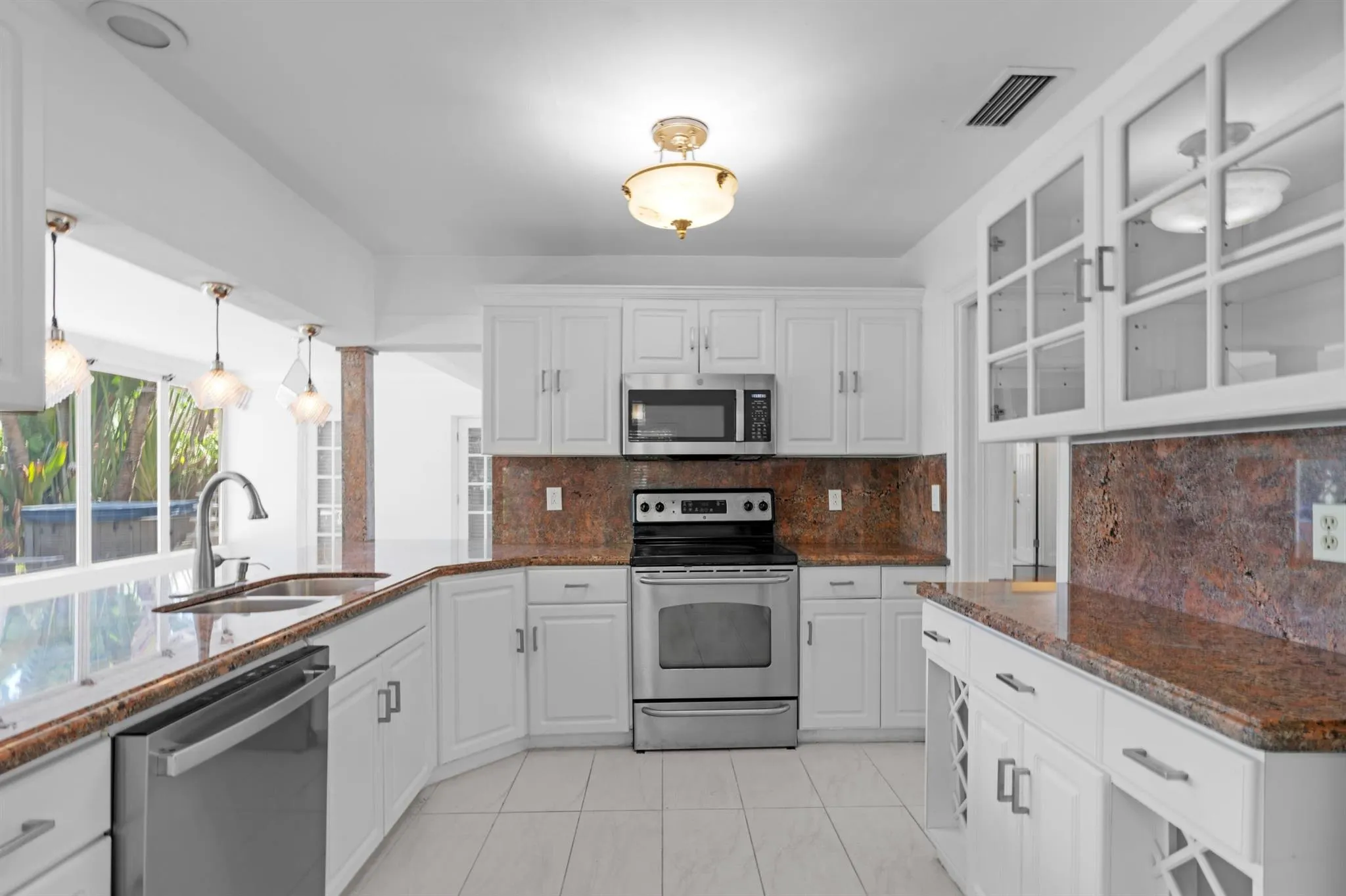 899 NW 6th Drive