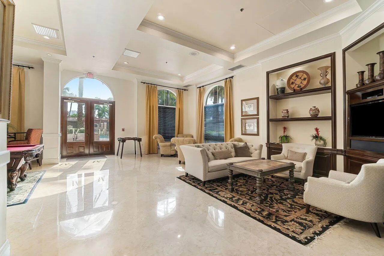 616 Clearwater Park Road, #1402