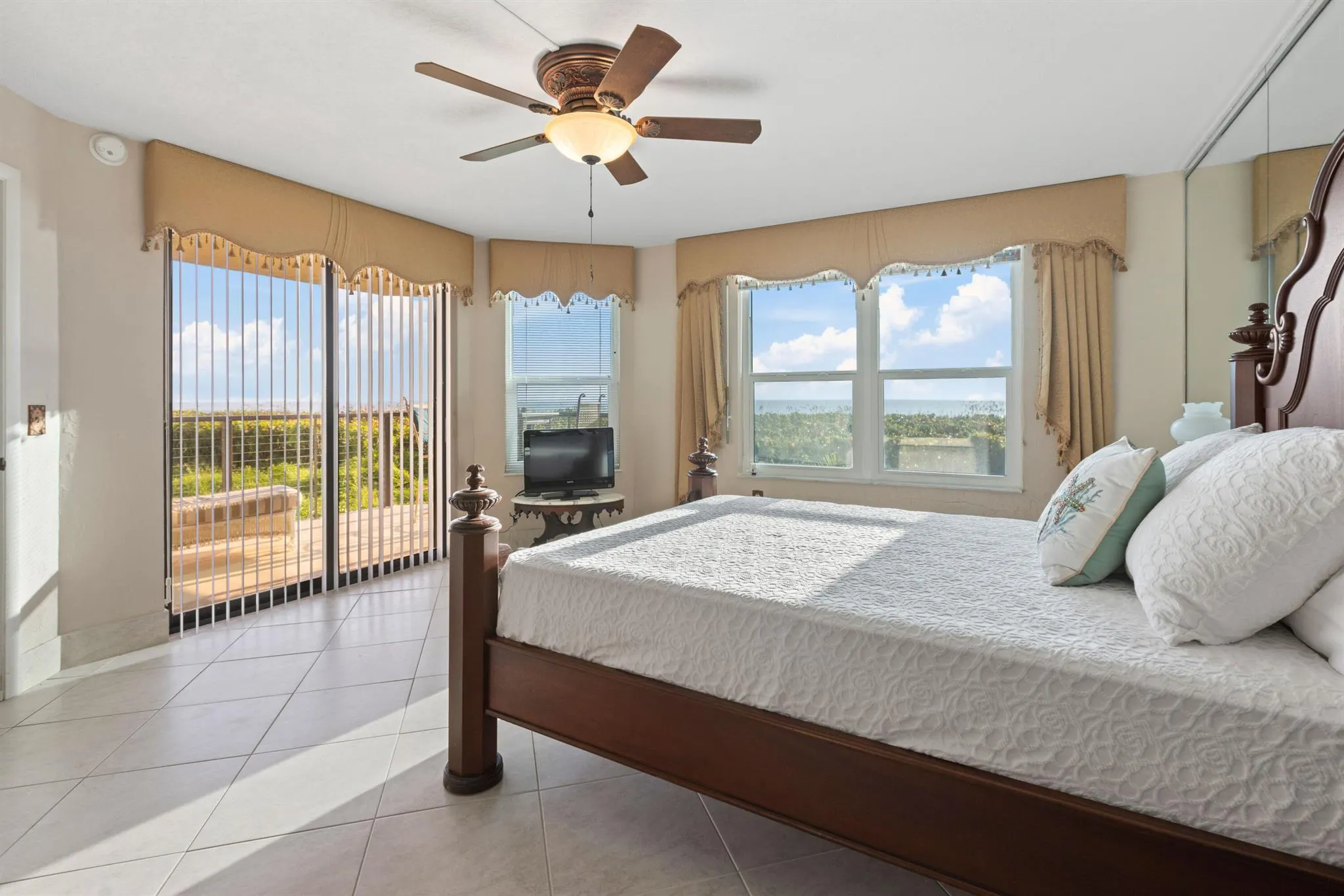 4100 N Highway A1a, #113