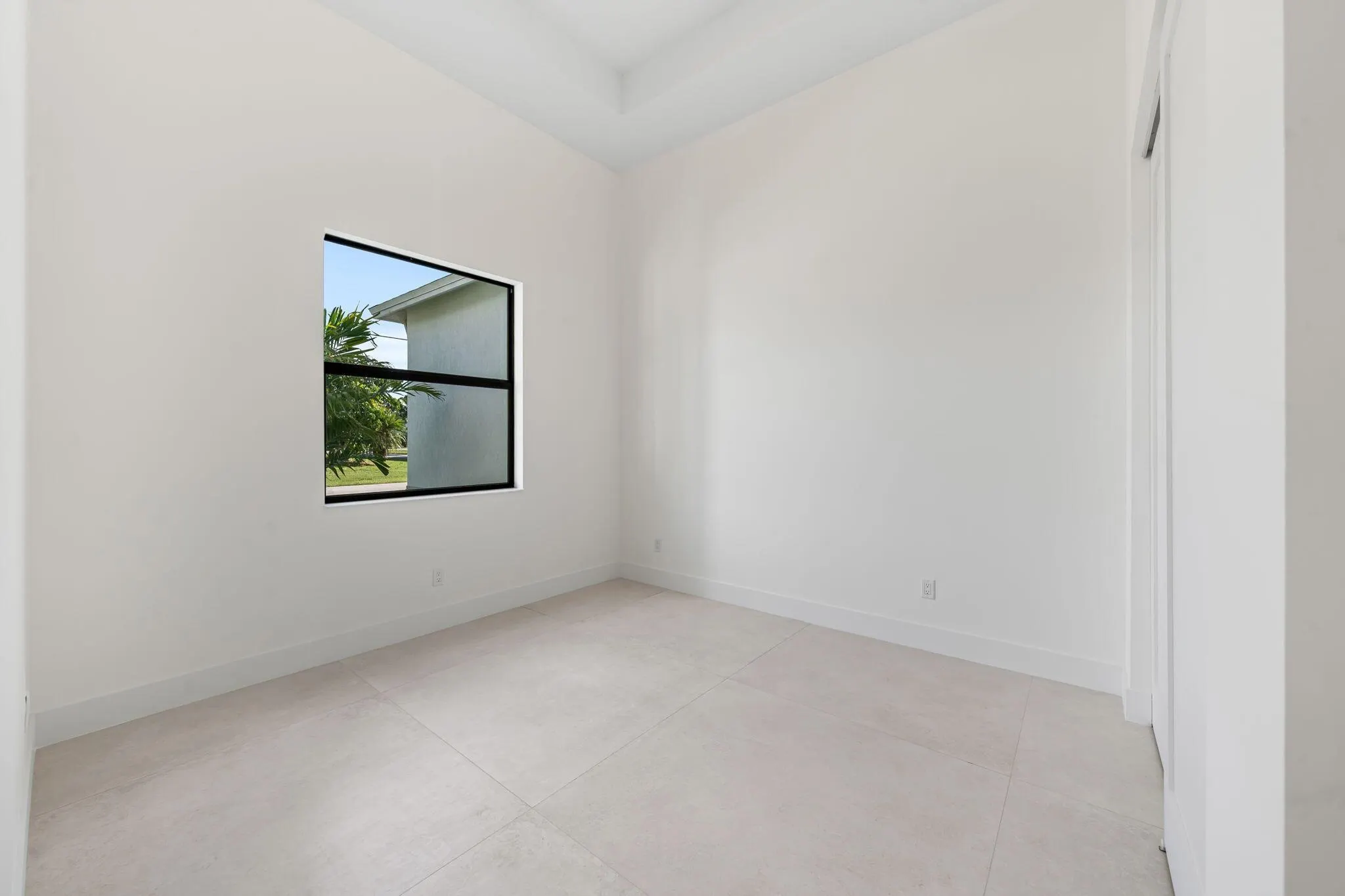632 SE Seahouse Drive