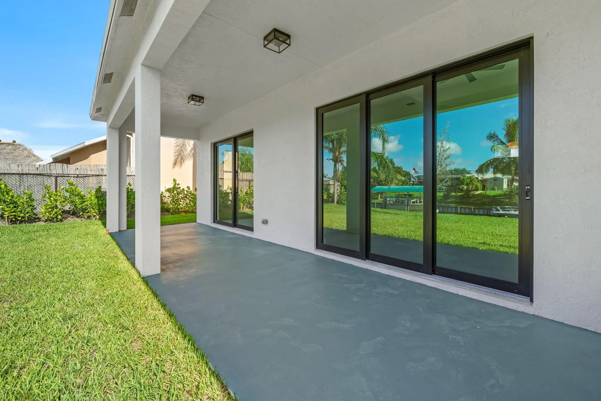 632 SE Seahouse Drive