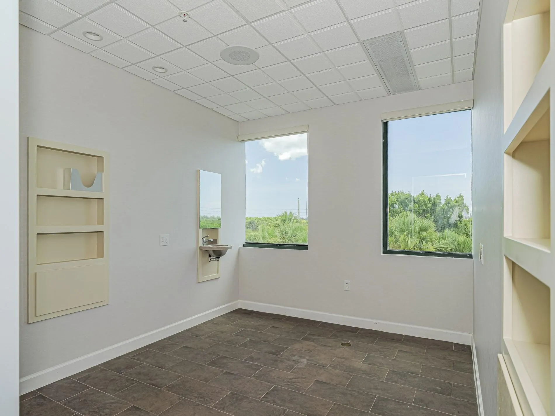 .3755 37th Terrace, #Suite H