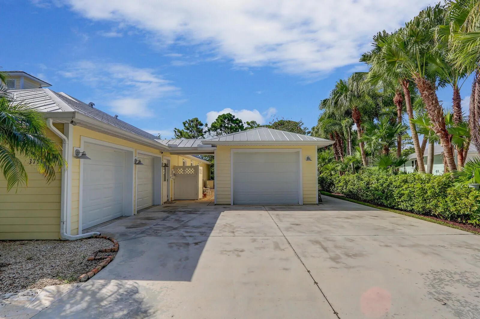 3751 SW Canoe Creek Terrace