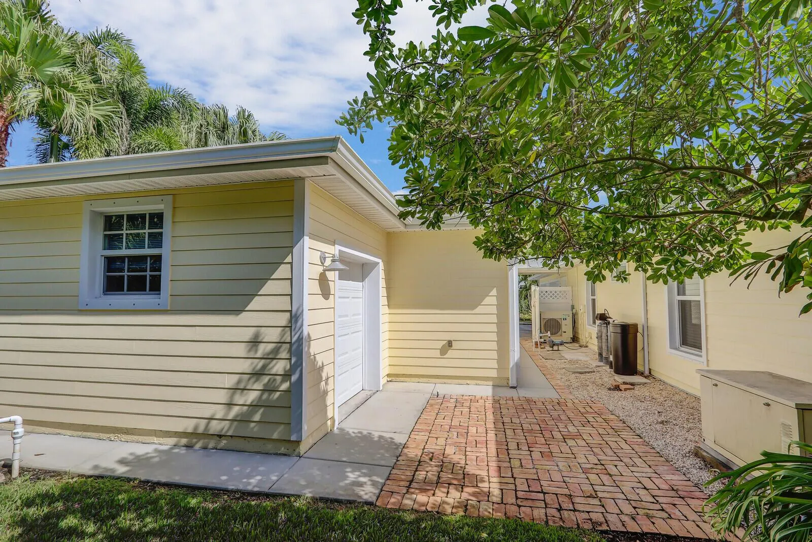3751 SW Canoe Creek Terrace