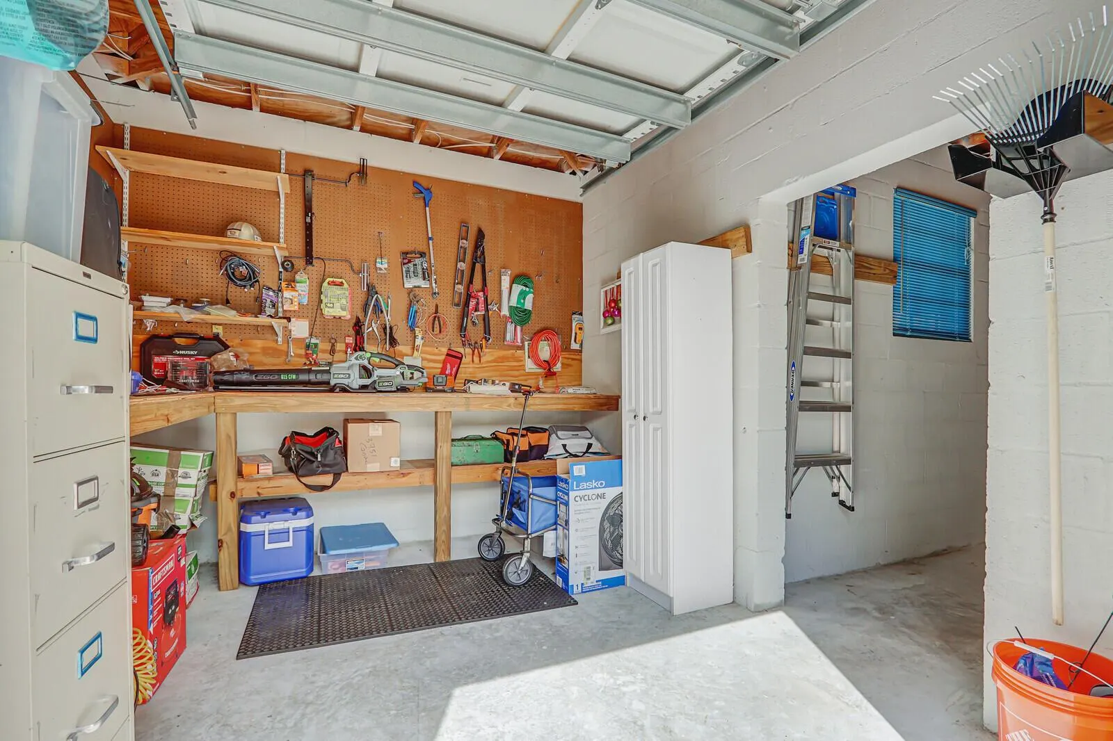 3751 SW Canoe Creek Terrace