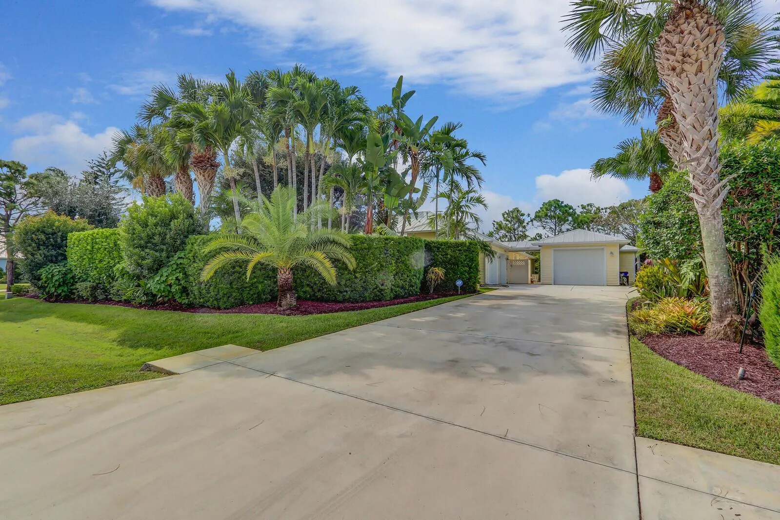 3751 SW Canoe Creek Terrace