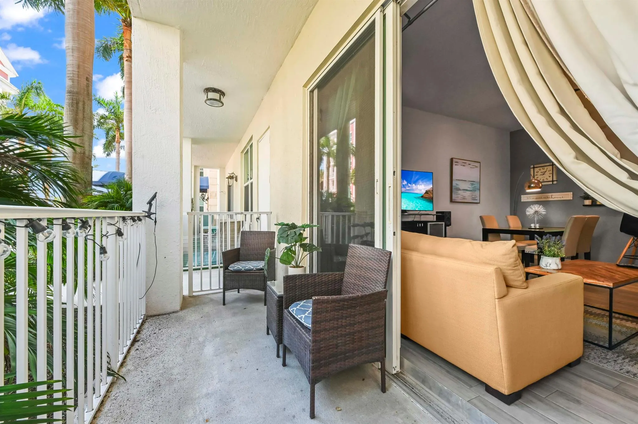 804 E Windward Way, #122