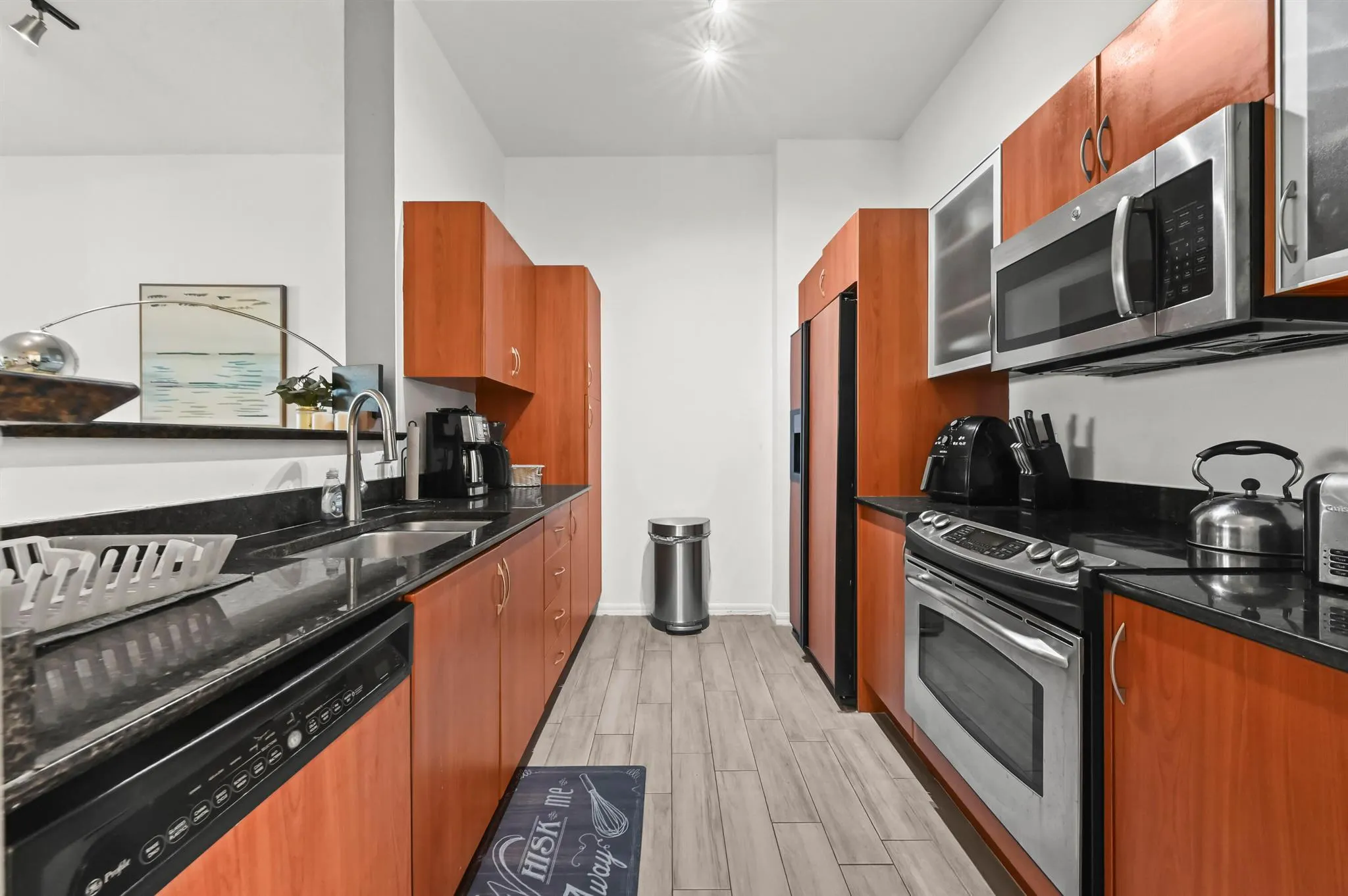804 E Windward Way, #122