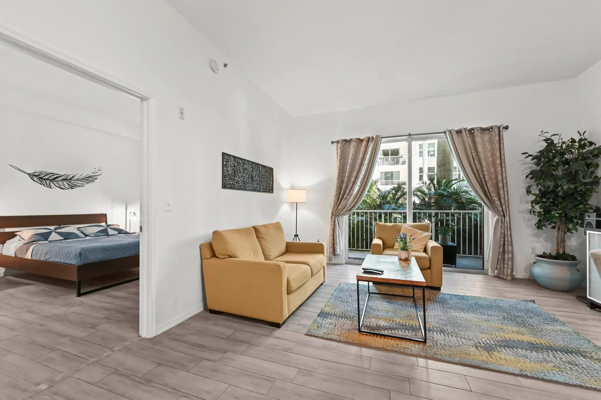 804 E Windward Way, #122