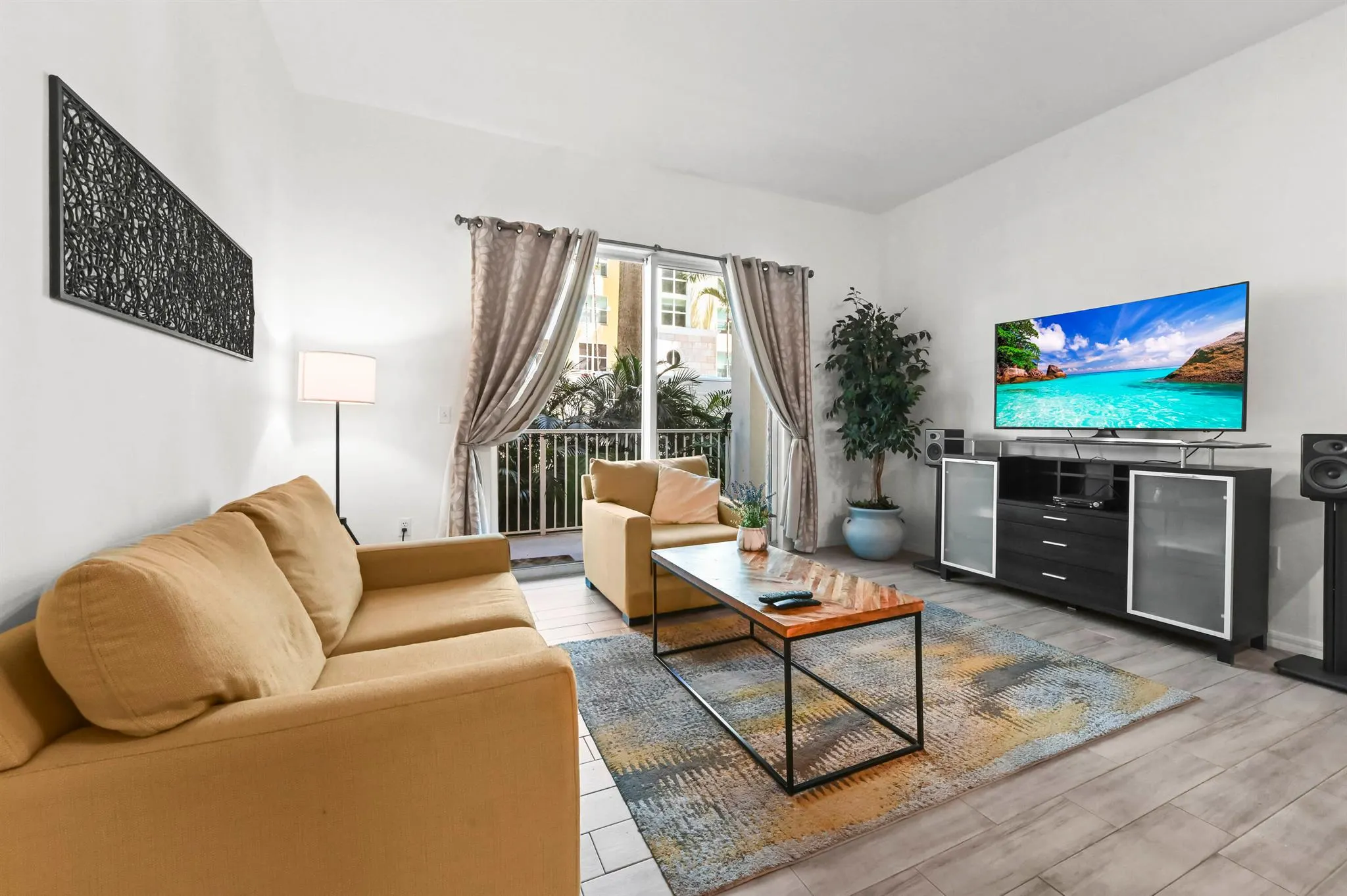 804 E Windward Way, #122
