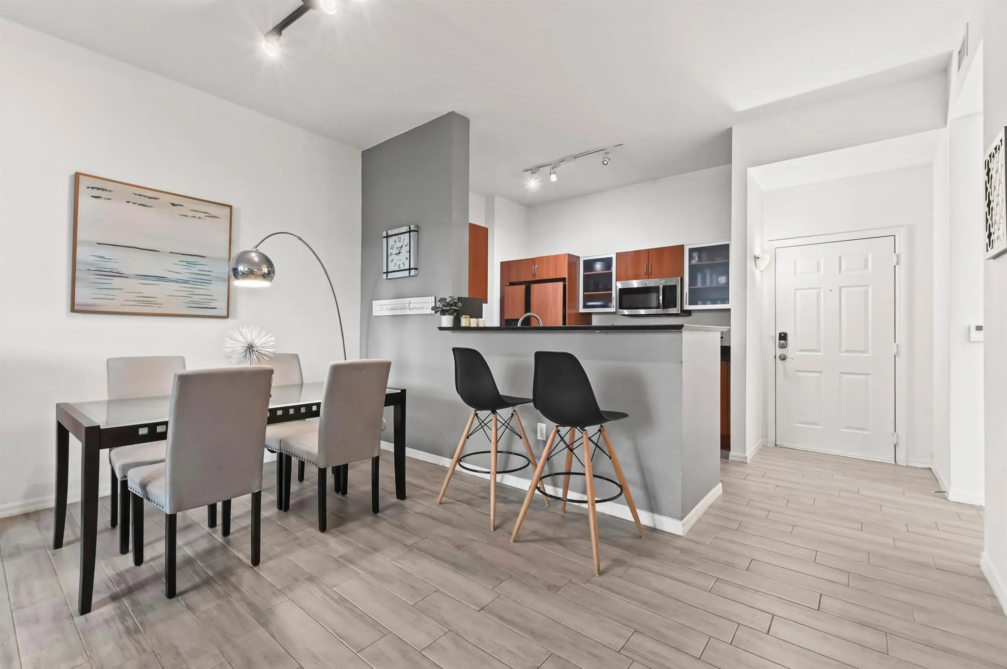 804 E Windward Way, #122
