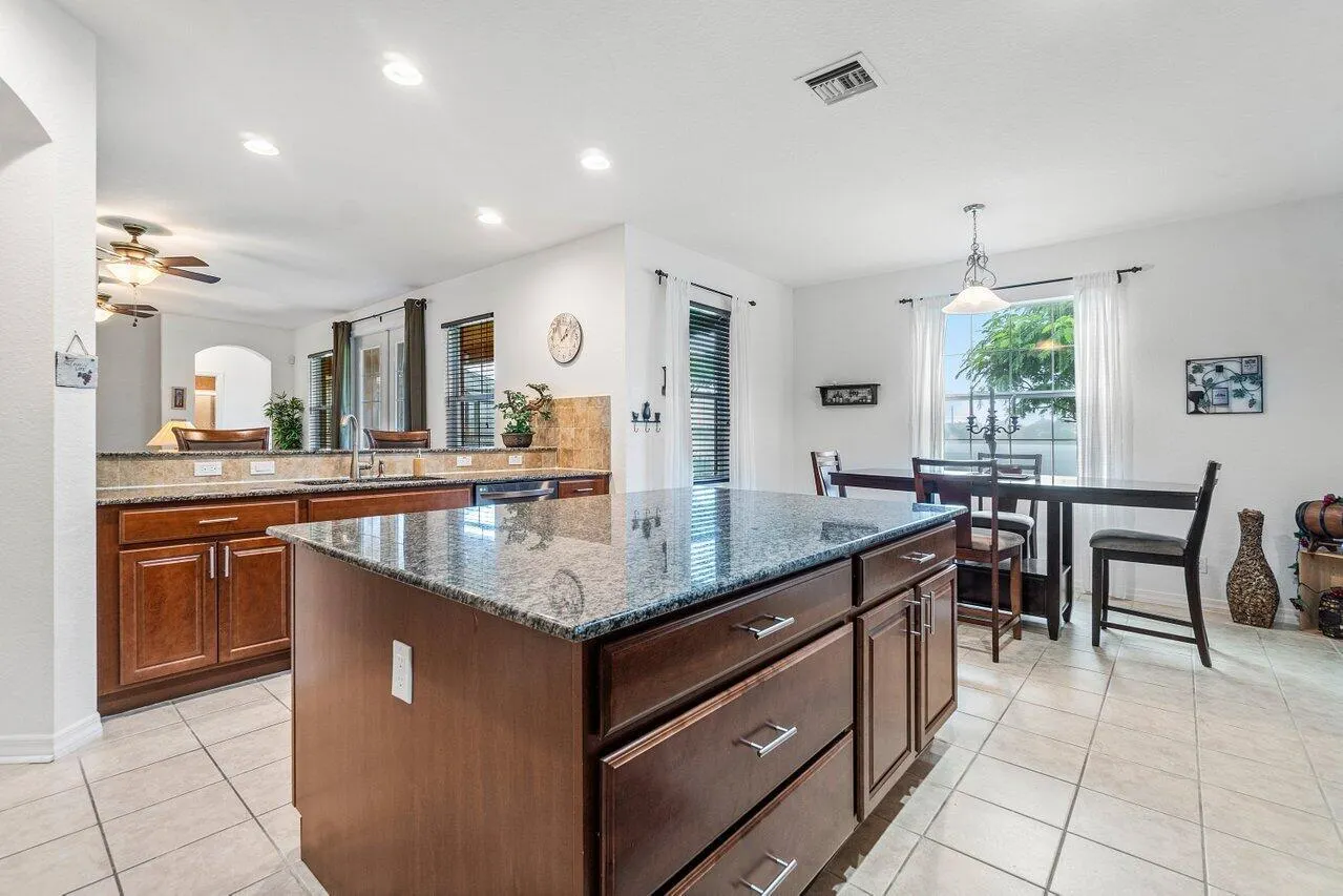 3441 Oakmont Estates Boulevard