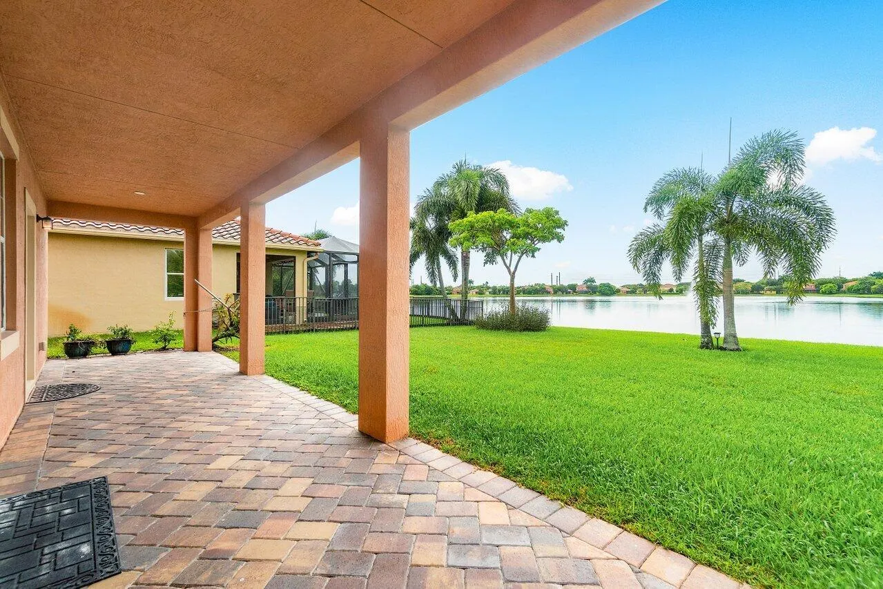 3441 Oakmont Estates Boulevard