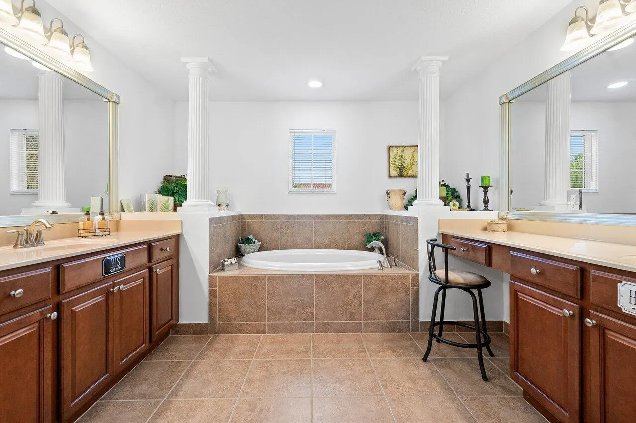 3441 Oakmont Estates Boulevard