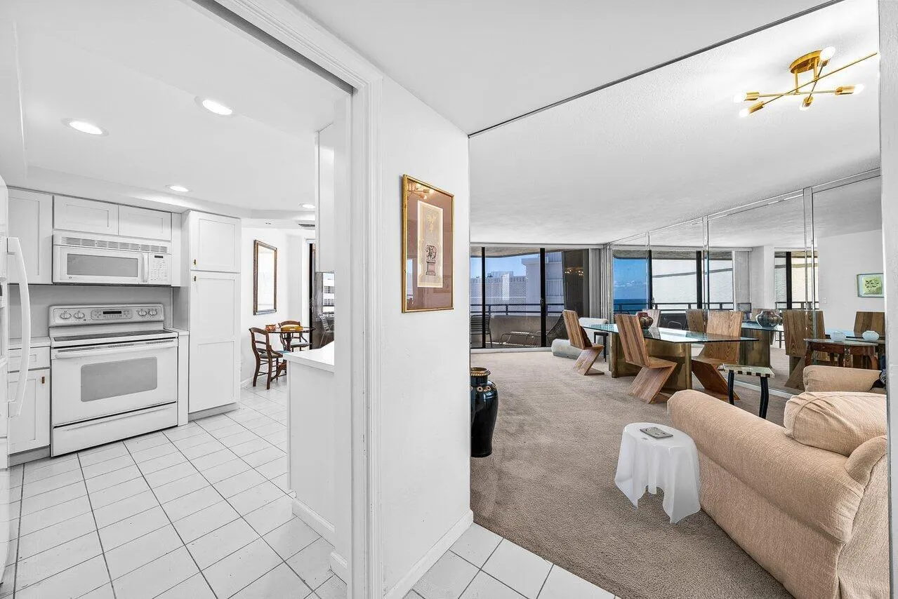 3560 S Ocean Boulevard, #809
