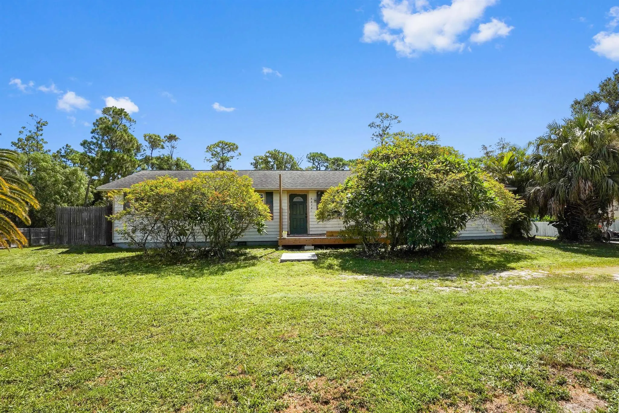 4872 126th Drive N