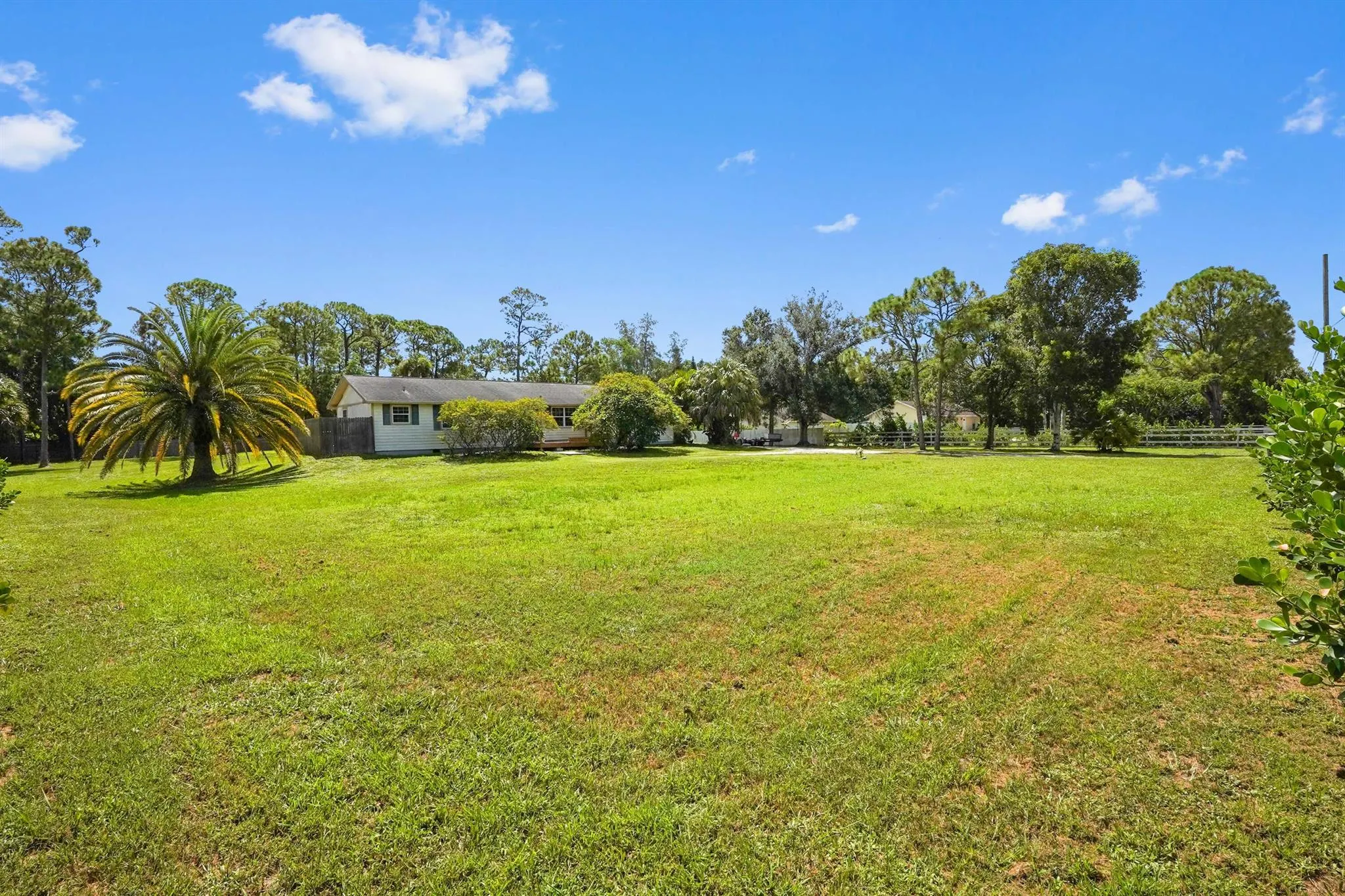 4872 126th Drive N