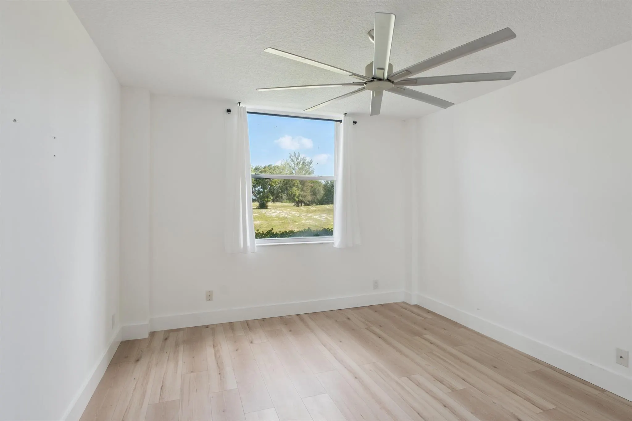 5260 NW 2nd Avenue, #105