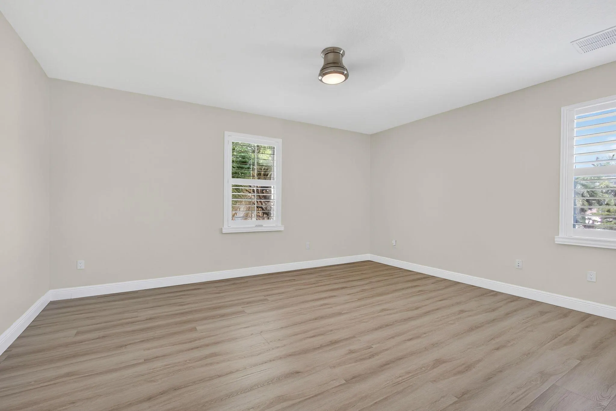 9480 Mcaneeny Court
