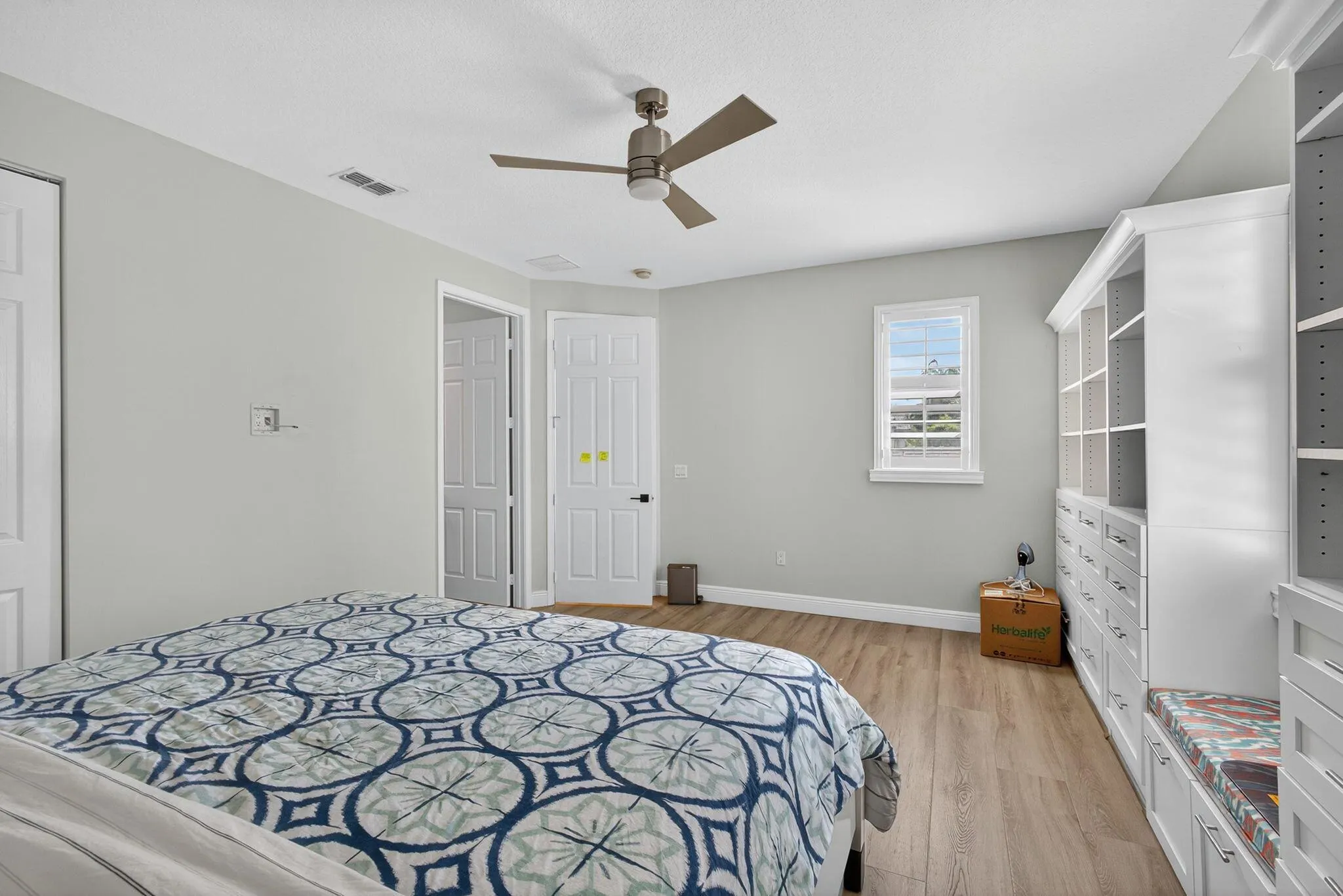 9480 Mcaneeny Court