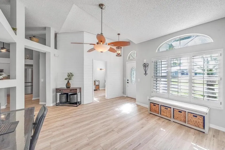 1900 SW Logwood Road