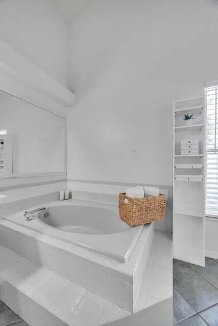 1900 SW Logwood Road