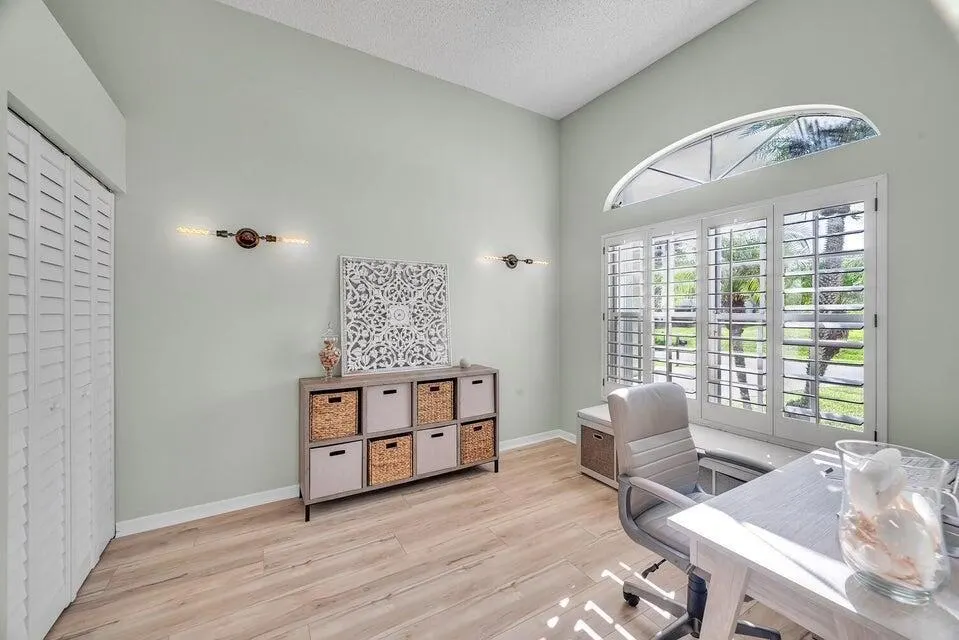 1900 SW Logwood Road