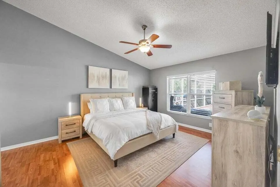 1900 SW Logwood Road