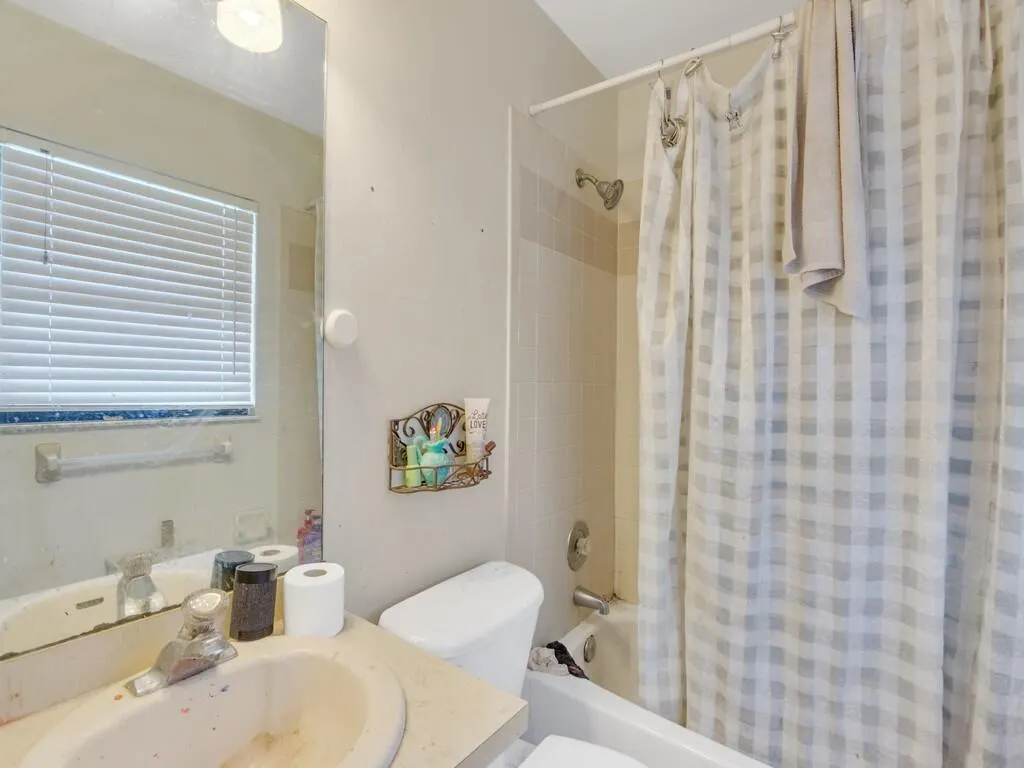 2240 86th Drive