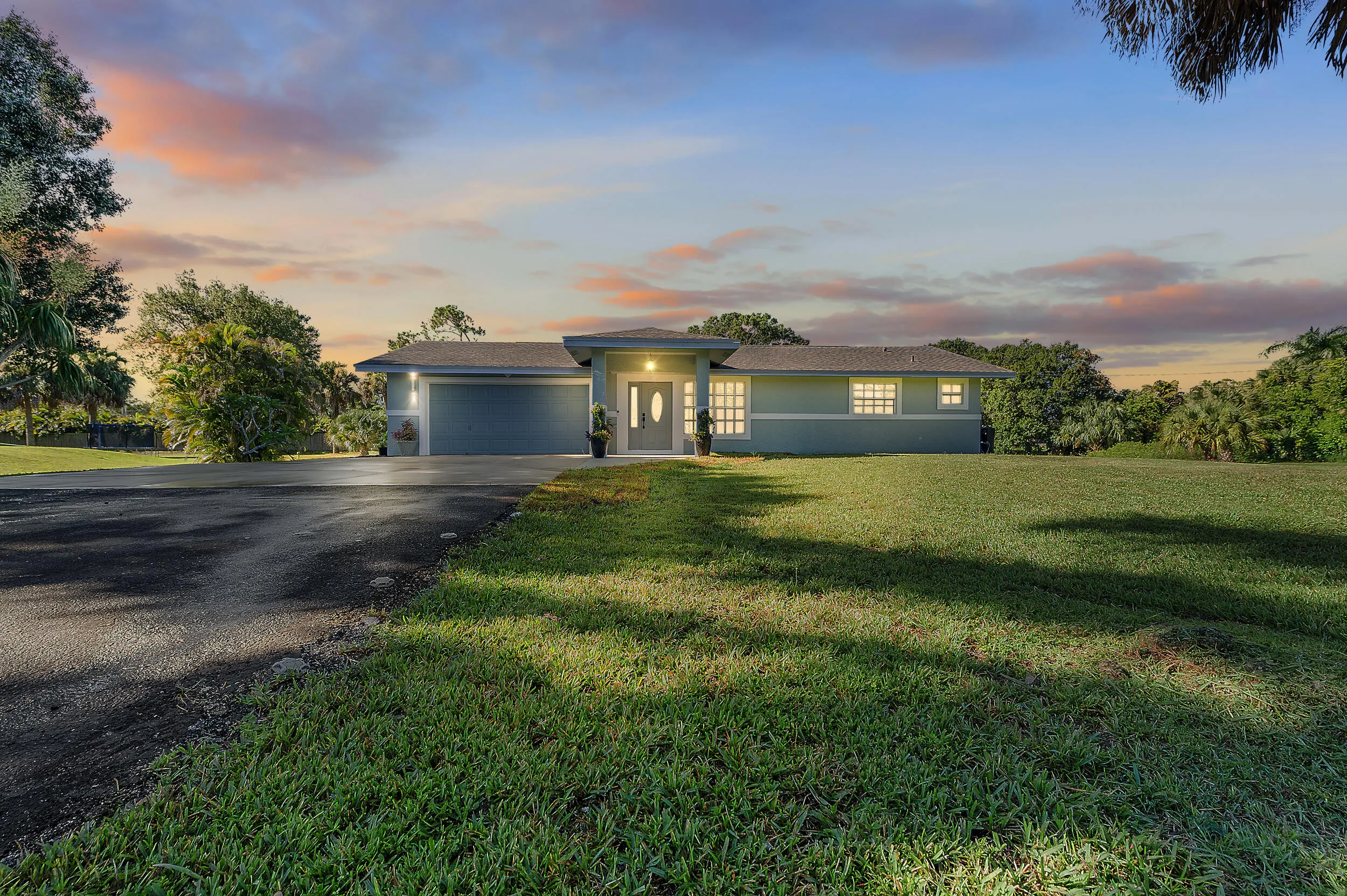 18682 49th Street N
