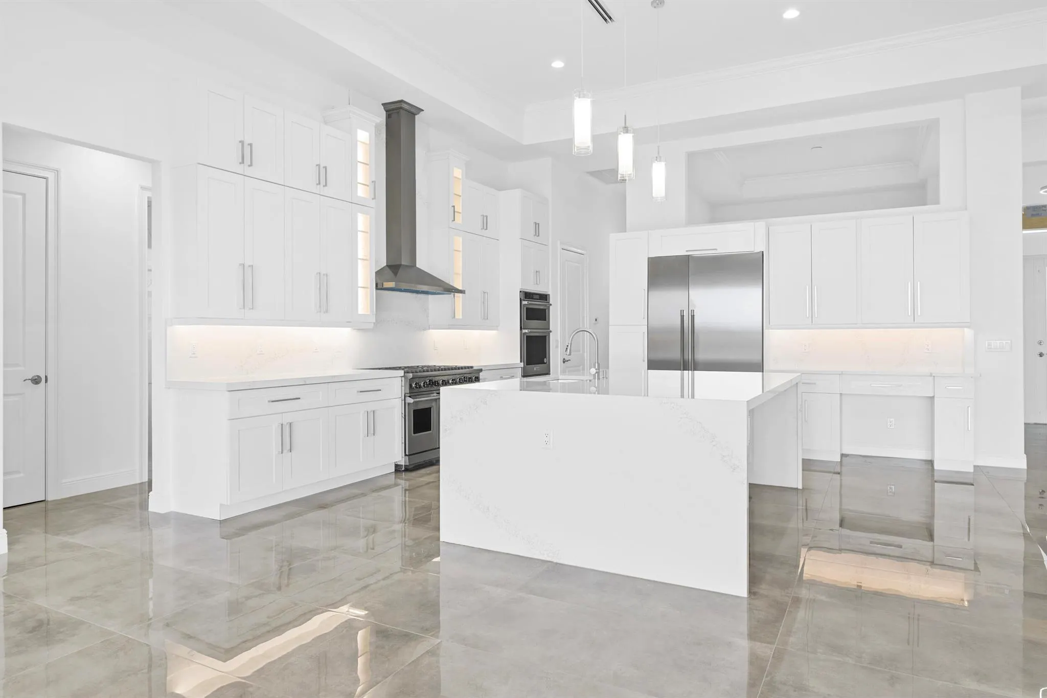 1232 SW Squire Johns Lane