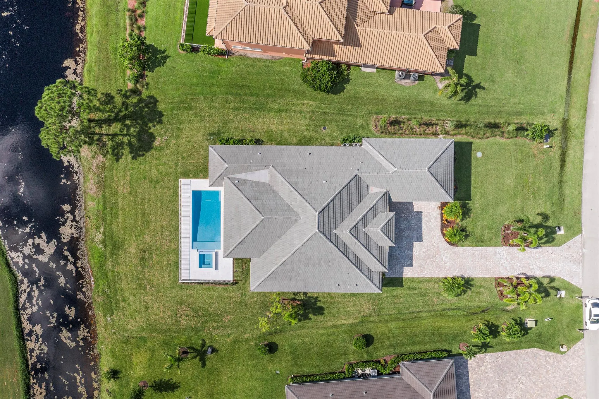 1232 SW Squire Johns Lane