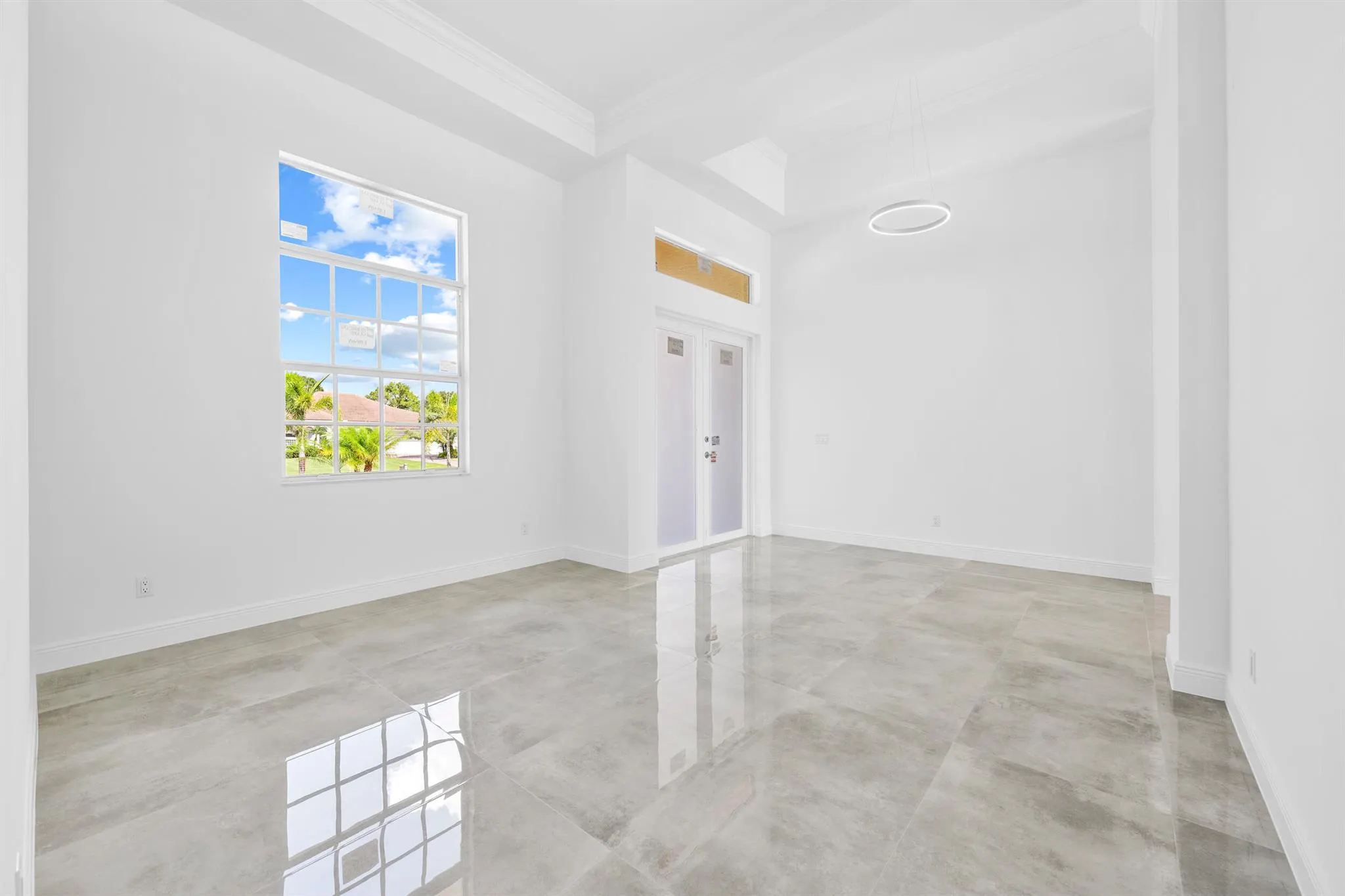 1232 SW Squire Johns Lane