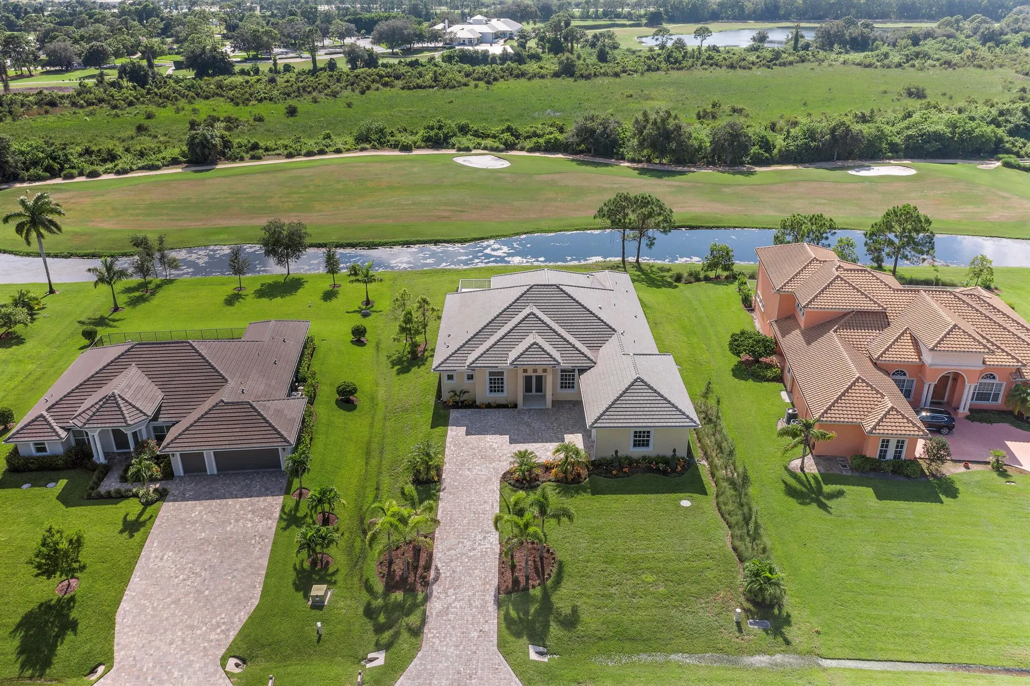 1232 SW Squire Johns Lane